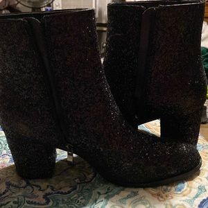 Black boots size 9